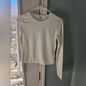 BRAND NEW H&M BRAND LONG SLEEVE TEE